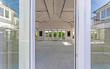 Commercial condos Image1